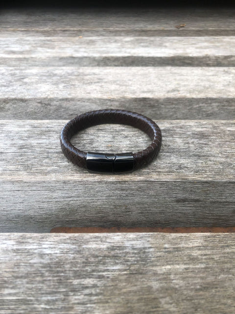 Men's brown leather bracelet
